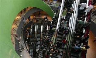 US: Shopping mall bans Muslims from parking lot