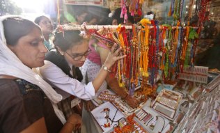 15-day Raksha Bandhan festivities begin in Peshawar