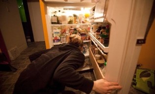 Argentina: Mother gives away daughter in exchange for a freezer