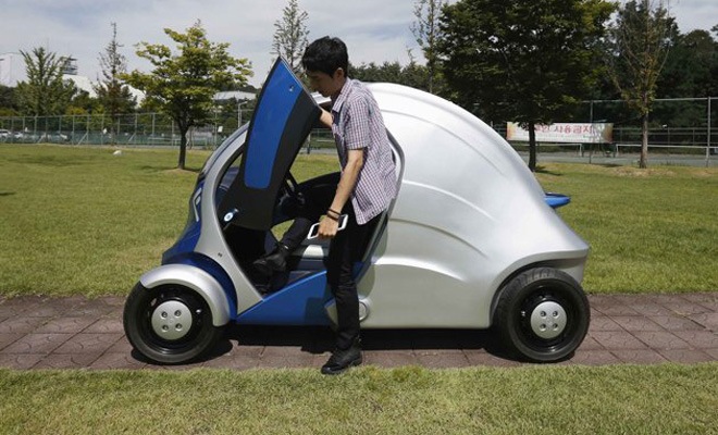 This car folds up half and parks itself | Technology News - The Indian ...