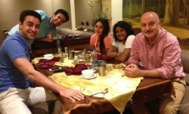 M_Id_416637_imran-kareena-foodie no alt set