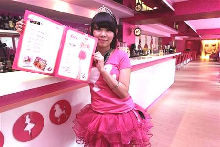 barbie cafe