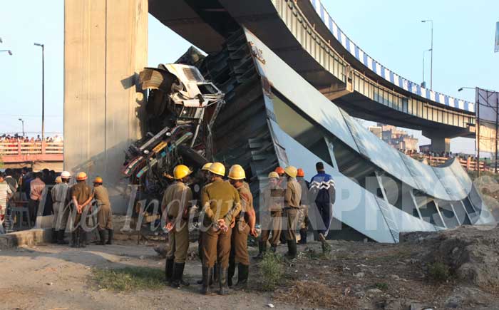 Kolkata flyover collapse,injures 3 | Picture Gallery Others News - The ...