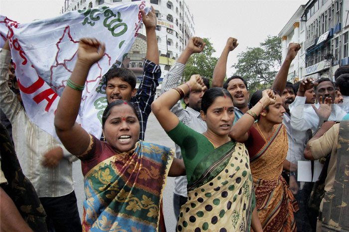 Today in pics: Pro-Telangana protests in Hyderabad | Picture Gallery ...