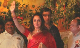 M_Id_429095_hema-malini no alt set