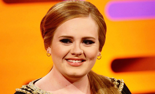 Adele turns. Adele 2008.