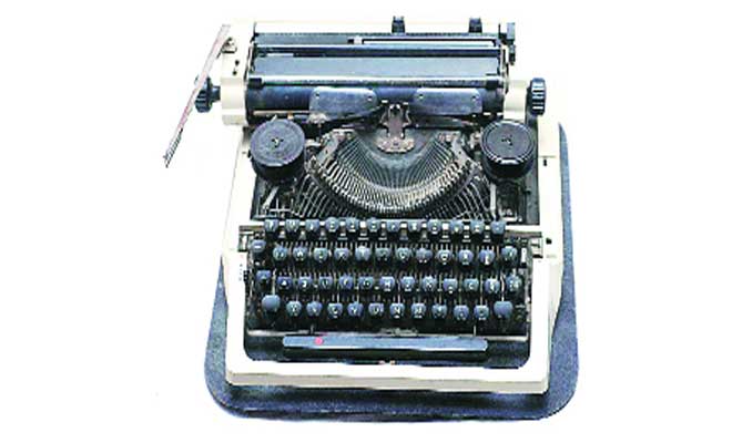 computer typing machine