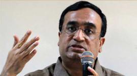 ajay maken, congress, delhi congress, aap, aam aadmi party, aap ad expense, mcd polls, mcd elections, delhi news, indian express, india news