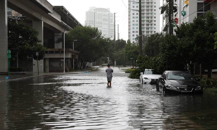 Flooding in the Brickell neighborhood as Hurricane Irma passes Miami, Florida, U.S. September 10, 2017. REUTERS/Stephen Yang