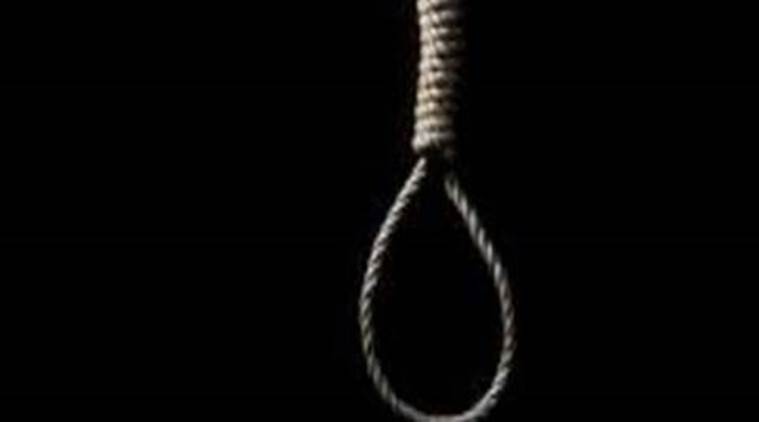 bhavnagar suicide, man commits suicide, suicide in bhavnagar, bhavnagar bus station suicide, india news, rajkot news
