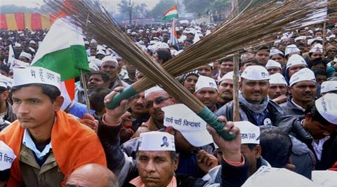 The Sangh Parivar continues to be rattled by the AAP, with the Organiser’s latest issue commenting against the party, despite the fact that both Parivar weeklies have carried similar articles in their special edition on national security.