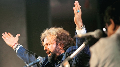 Sufi singer Hans Raj Hans performing during concluding day of Road Safety Week organised by Chandigarh Traffic Police at St Stephen's school in sector 45 of Chandigarh on Friday, January 17 2014. Express photo by Sumit Malhotra