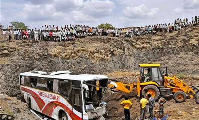 27 dead as bus plunges into valley in Maharashtra: Reports | India News ...