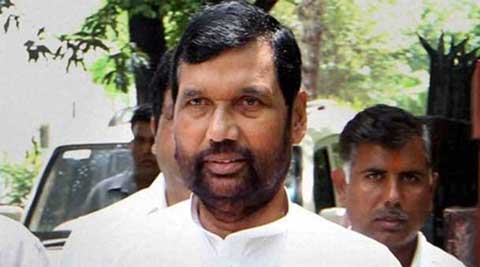 Ram Vilas Paswan. BJP, LJP, Dalit, Dalit atrocities, Dalit issue, Dalit violence, Dalit attack, Gujarat dalit, Uttar Pradesh elctions, Uttar Pradesh polls, Uttar Pradesh assembly polls, Mayawati, Uttar Pradesh news, india news