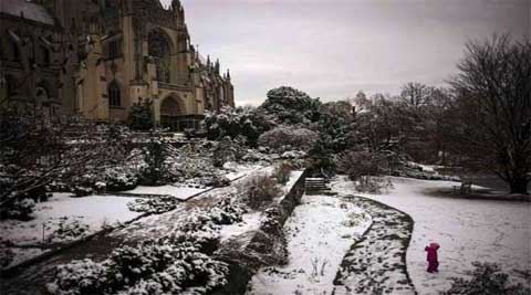 Several Midwestern states received snowfall upto 30 cm on Sunday. Reuters