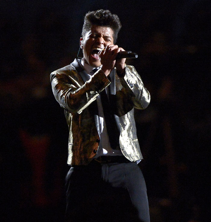 Bruno Mars's rocking performance at Super Bowl  Entertainment Gallery News  - The Indian Express