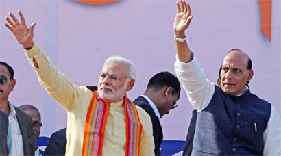 Narendra Modi slams Left but goes soft on Mamata Banerjee | Picture ...