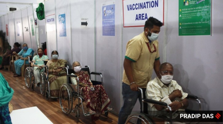 Maharashtra, COVID-19, Maharashtra news, Maharashtra coronavirus cases, Maharashtra covid-19 cases, Maharashtra vaccine, indian express