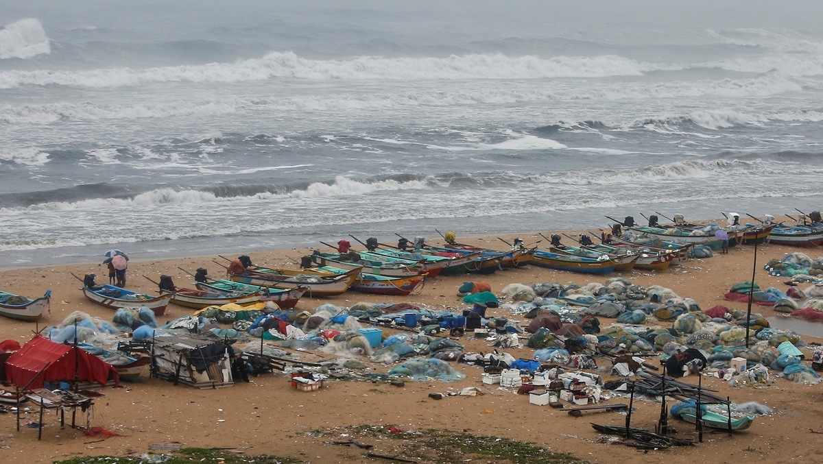 Tamil Nadu Evacuates Over One Lakh As ‘very Severe’ Cyclone Nivar Makes ...