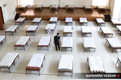 Coronavirus cases, Quarantine Beds, Dharavi cases, Mumbai news, indian express news