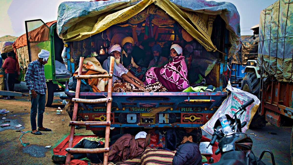 “There are proper arrangements of fire and nearby fire stations have been already directed to be on standby,” said Director of Delhi Fire Services, Atul Garg, on the preparedness at Singhu.