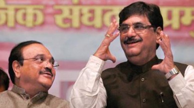 Devendra Fadnavis, maharashtra Devendra Fadnavis, Dhananjay Munde, maharashtra leader of opposition Dhananjay Munde, indian express, maharashtra news, india news