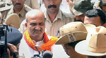 Muttalik boasts of Babri link, slams Ananth during campaign