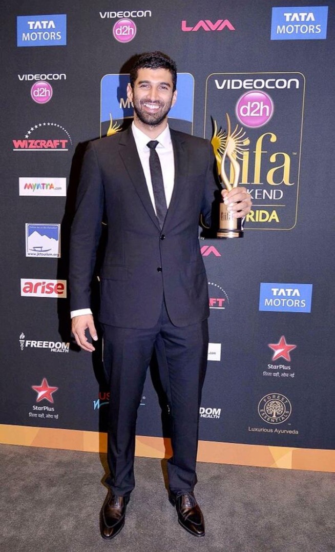 IIFA, IIFA 2015, IIFA pictures, IIFA awards, IIFA awards 2015, priyanka chopra, deepika padukone, sonakshi sinha, sridevi, boney kapoor, jhanavi kapoor, anil kapoor, riteish deshmukh, aditya roy kapur, gauahar khan, kevin spacey, john travolta, sidharth malhotra, priyanka chopra at IIFA, sonakshi sinha at IIFA, deepika padukone at IIFA, IIFA pics, IIFA 2014, IIFA flashback, entertainment news, IIFA green carpet