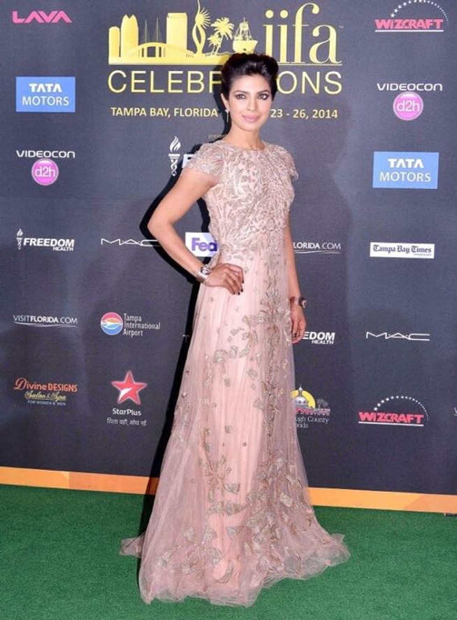 IIFA, IIFA 2015, IIFA pictures, IIFA awards, IIFA awards 2015, priyanka chopra, deepika padukone, sonakshi sinha, sridevi, boney kapoor, jhanavi kapoor, anil kapoor, riteish deshmukh, aditya roy kapur, gauahar khan, kevin spacey, john travolta, sidharth malhotra, priyanka chopra at IIFA, sonakshi sinha at IIFA, deepika padukone at IIFA, IIFA pics, IIFA 2014, IIFA flashback, entertainment news, IIFA green carpet