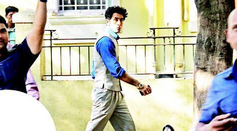 The leaked picture has Ranbir Kapoor dressed in fashion of 50s and spiky hairdo.