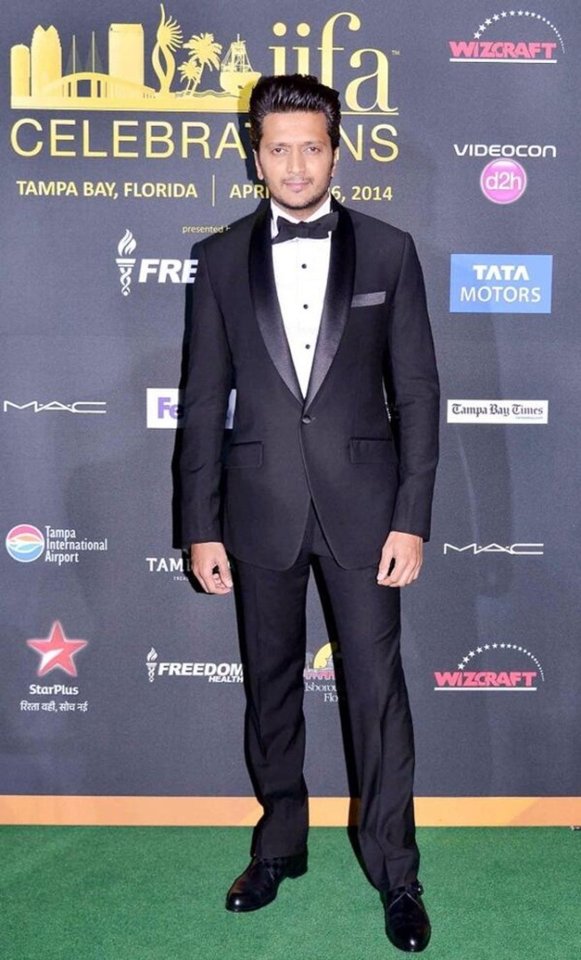 IIFA, IIFA 2015, IIFA pictures, IIFA awards, IIFA awards 2015, priyanka chopra, deepika padukone, sonakshi sinha, sridevi, boney kapoor, jhanavi kapoor, anil kapoor, riteish deshmukh, aditya roy kapur, gauahar khan, kevin spacey, john travolta, sidharth malhotra, priyanka chopra at IIFA, sonakshi sinha at IIFA, deepika padukone at IIFA, IIFA pics, IIFA 2014, IIFA flashback, entertainment news, IIFA green carpet