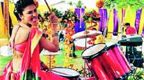 Shruti Haasan as a Maharashtrian mulgi has some fun on the drums