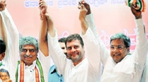 Modi wave is a myth, says Siddaramaiah