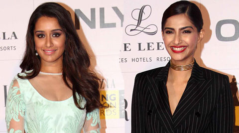 The video showed Sonam Kapoor passing by Shraddha Kapoor who was busy interacting with the media.