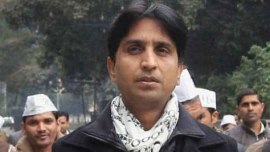 kumar vishwas, aap, delhi women commission