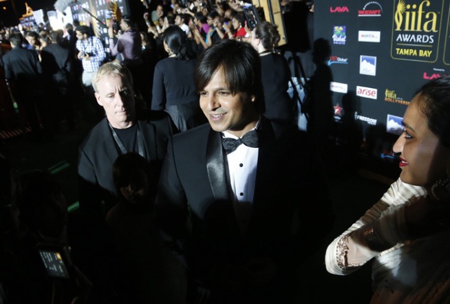 IIFA, IIFA 2015, IIFA pictures, IIFA awards, IIFA awards 2015, priyanka chopra, deepika padukone, sonakshi sinha, sridevi, boney kapoor, jhanavi kapoor, anil kapoor, riteish deshmukh, aditya roy kapur, gauahar khan, kevin spacey, john travolta, sidharth malhotra, priyanka chopra at IIFA, sonakshi sinha at IIFA, deepika padukone at IIFA, IIFA pics, IIFA 2014, IIFA flashback, entertainment news, IIFA green carpet