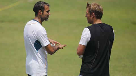 Shane Warne with SA leggie Imran Tahir on Wednesday. (AP)