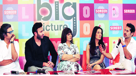  Avinash Gowariker, Nikhil Thampi, Neeta Lulla, Celina Jaitley and Dino Morea, who look engrossed in an interaction. Morea makes an important point about the importance of fitness 
