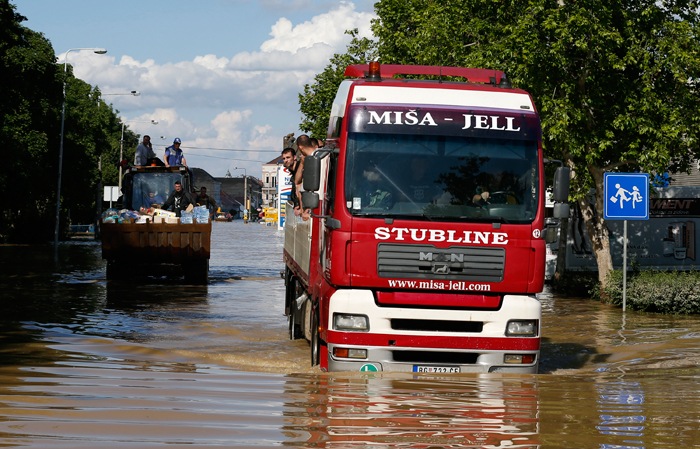 Bosnia Flooding Triggers Landslides, Unearth Mines | Picture Gallery ...