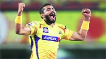 IPL 7: Chennai Super Kings flex their muscles