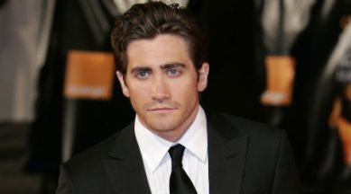 jake gyllenhaal love and other drugs hair