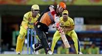 IPL 7: David Warner keeps SRH alive