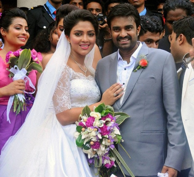 South Actress Amala Paul Marries Filmmaker Vijay Entertainment Gallery News The Indian Express