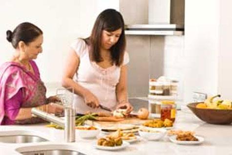 Just for girls: 5 aunties we love, 5 aunties we hate | Feelings News