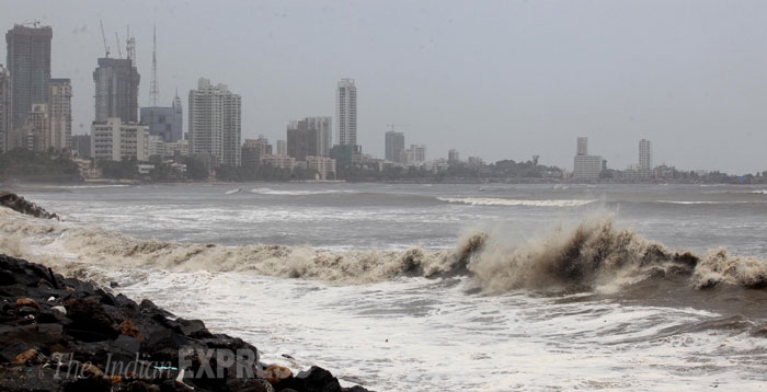 Dark heavy clouds hover over Mumbai ahead of monsoon | Picture Gallery ...