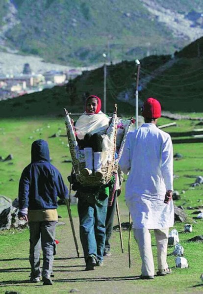 There has been a sharp drop in the number of pilgrims, from close to 15,000 a day till last year to 900 this time.