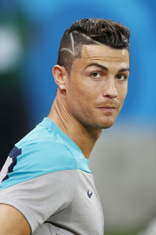 Do you like Ronaldo's new hairstyle? Which hairdo was your favorite over  the years? - Football - Xplore Sports Forum : A sports Q&A platform