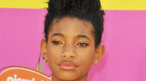 Willow Smith sleeps with snakes in her bed? | Hollywood News - The ...