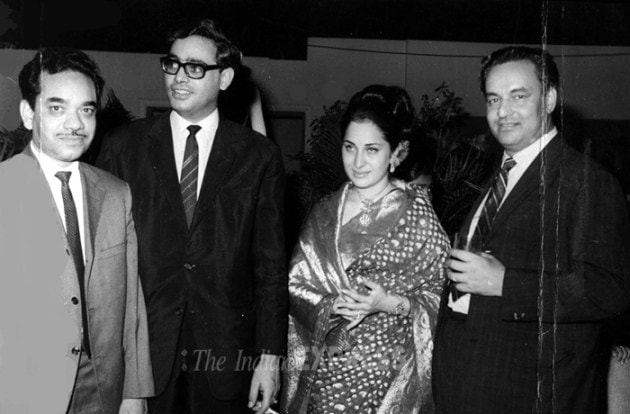 Remembering Mukesh: Rare photos of the legendary singer on his 91st ...