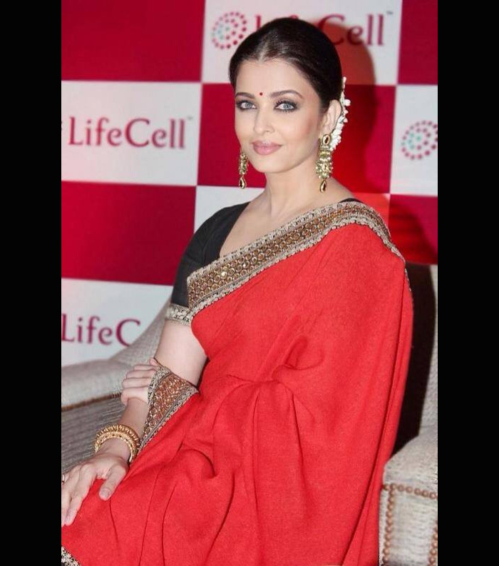 Aishwarya Rai Bachchan's Baby Shower Photos From Archives Are Beauty,  Royalty And Traditions Defined as One | India.com